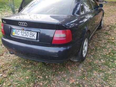 Ауди А4 1997 в Нововолынск на Automoto.ua Синий Ауди А4, объемом двигателя 1.6 л и пробегом 320 тыс. км за 2900 $, фото 1 на Automoto.ua