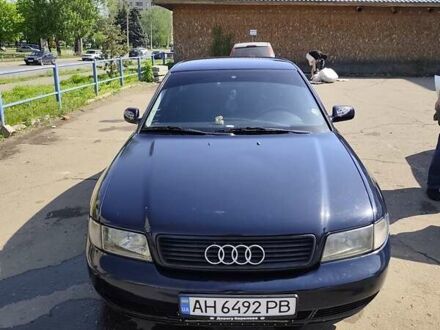 Ауді А4 1997 у Славянске на Automoto.ua Синій Ауді А4, об'ємом двигуна 1.6 л та пробігом 366 тис. км за 3200 $, фото 1 на Automoto.ua