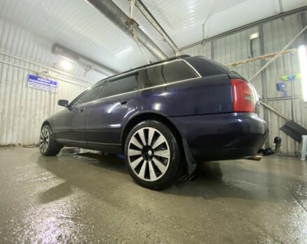 Синий Ауди А4, объемом двигателя 2.4 л и пробегом 260 тыс. км за 4000 $, фото 1 на Automoto.ua