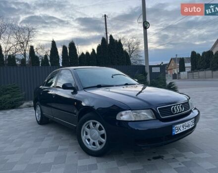 Синий Ауди А4, объемом двигателя 1.6 л и пробегом 270 тыс. км за 2850 $, фото 1 на Automoto.ua