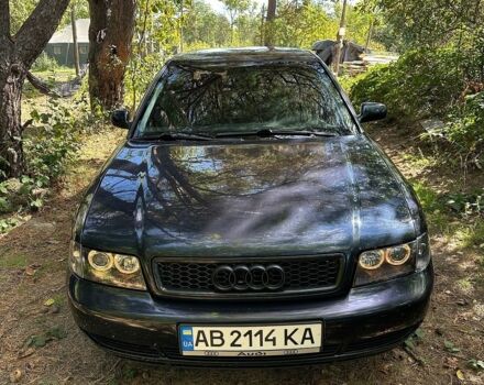 Синий Ауди А4, объемом двигателя 1.6 л и пробегом 268 тыс. км за 3600 $, фото 1 на Automoto.ua