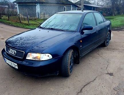 Синий Ауди А4, объемом двигателя 1.6 л и пробегом 507 тыс. км за 2200 $, фото 1 на Automoto.ua
