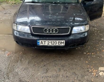 Синій Ауді А4, об'ємом двигуна 1.6 л та пробігом 380 тис. км за 1967 $, фото 1 на Automoto.ua