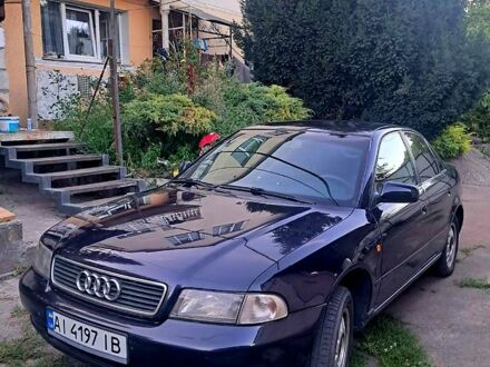 Синий Ауди А4, объемом двигателя 1.6 л и пробегом 340 тыс. км за 3000 $, фото 1 на Automoto.ua