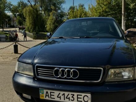 Синий Ауди А4, объемом двигателя 1.6 л и пробегом 340 тыс. км за 3300 $, фото 1 на Automoto.ua