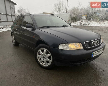 Синий Ауди А4, объемом двигателя 1.6 л и пробегом 319 тыс. км за 2999 $, фото 1 на Automoto.ua