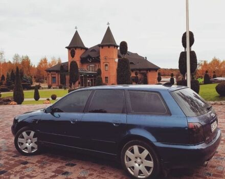 Синій Ауді А4, об'ємом двигуна 1.6 л та пробігом 240 тис. км за 3000 $, фото 1 на Automoto.ua