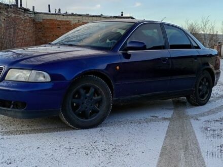 Синий Ауди А4, объемом двигателя 2.5 л и пробегом 390 тыс. км за 2500 $, фото 1 на Automoto.ua