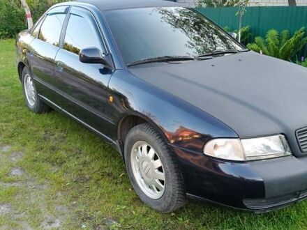 Синій Ауді А4, об'ємом двигуна 1.6 л та пробігом 250 тис. км за 3000 $, фото 1 на Automoto.ua