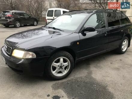 Синий Ауди А4, объемом двигателя 1.9 л и пробегом 329 тыс. км за 4200 $, фото 1 на Automoto.ua