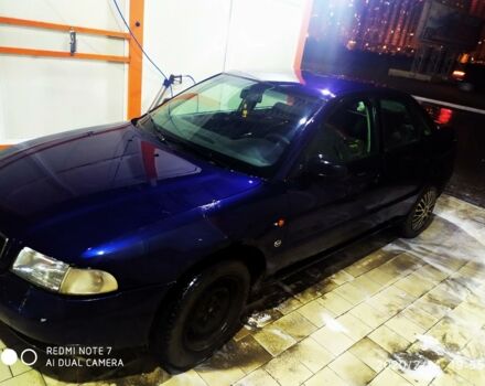 Синій Ауді А4, об'ємом двигуна 1.9 л та пробігом 300 тис. км за 1050 $, фото 1 на Automoto.ua