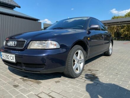 Синий Ауди А4, объемом двигателя 1.6 л и пробегом 288 тыс. км за 3450 $, фото 1 на Automoto.ua