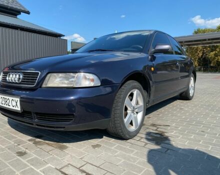 Синий Ауди А4, объемом двигателя 2 л и пробегом 288 тыс. км за 3450 $, фото 1 на Automoto.ua