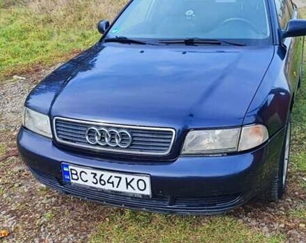 Синій Ауді А4, об'ємом двигуна 1.6 л та пробігом 325 тис. км за 3500 $, фото 1 на Automoto.ua