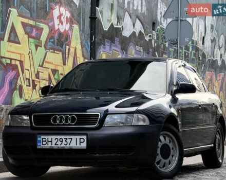 Синій Ауді А4, об'ємом двигуна 2 л та пробігом 321 тис. км за 3400 $, фото 1 на Automoto.ua