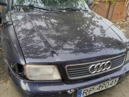 Ауди А4 1998 в Никополе на Automoto.ua Синий Ауди А4, объемом двигателя 0 л и пробегом 380 тыс. км за 900 $, фото 1 на Automoto.ua