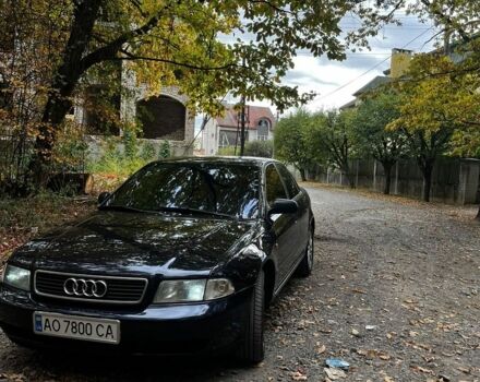 Синий Ауди А4, объемом двигателя 1.78 л и пробегом 500 тыс. км за 4500 $, фото 1 на Automoto.ua