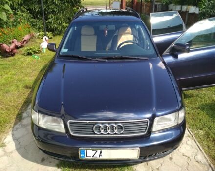 Синій Ауді А4, об'ємом двигуна 1.9 л та пробігом 292 тис. км за 1550 $, фото 1 на Automoto.ua