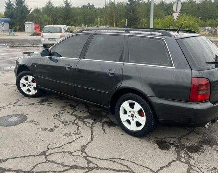 Синий Ауди А4, объемом двигателя 2.5 л и пробегом 550 тыс. км за 2100 $, фото 1 на Automoto.ua