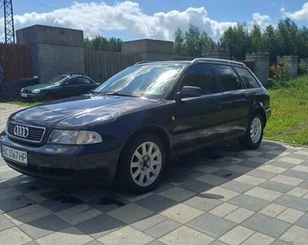 Синий Ауди А4, объемом двигателя 1.6 л и пробегом 251 тыс. км за 3500 $, фото 1 на Automoto.ua