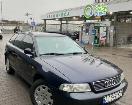 Синий Ауди А4, объемом двигателя 1.8 л и пробегом 250 тыс. км за 3700 $, фото 1 на Automoto.ua