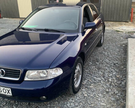 Синий Ауди А4, объемом двигателя 1.8 л и пробегом 305 тыс. км за 3700 $, фото 1 на Automoto.ua