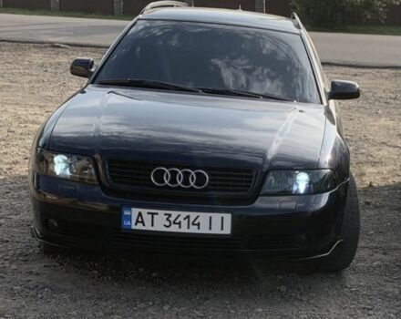 Синій Ауді А4, об'ємом двигуна 1.8 л та пробігом 300 тис. км за 4500 $, фото 1 на Automoto.ua