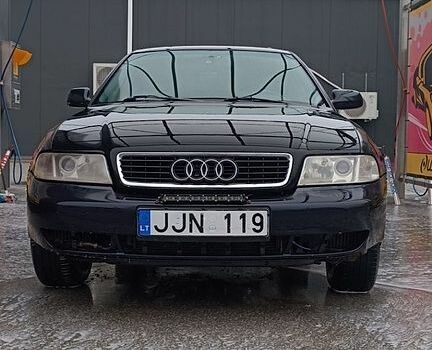 Синий Ауди А4, объемом двигателя 2.5 л и пробегом 443 тыс. км за 1700 $, фото 1 на Automoto.ua