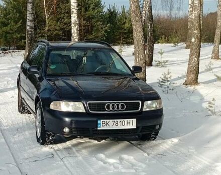 Синій Ауді А4, об'ємом двигуна 1.6 л та пробігом 373 тис. км за 2700 $, фото 1 на Automoto.ua