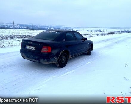Синій Ауді А4, об'ємом двигуна 1.8 л та пробігом 0 тис. км за 3000 $, фото 1 на Automoto.ua