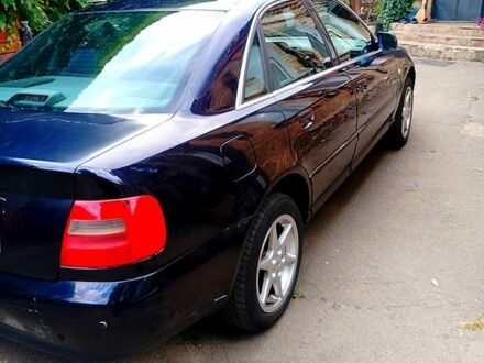 Синій Ауді А4, об'ємом двигуна 2.4 л та пробігом 323 тис. км за 3300 $, фото 1 на Automoto.ua