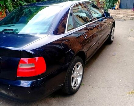 Синий Ауди А4, объемом двигателя 2.4 л и пробегом 323 тыс. км за 3300 $, фото 1 на Automoto.ua