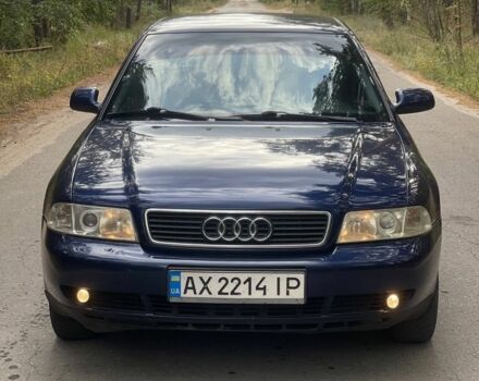 Синий Ауди А4, объемом двигателя 1.9 л и пробегом 260 тыс. км за 3900 $, фото 1 на Automoto.ua