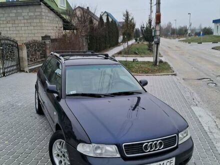 Синий Ауди А4, объемом двигателя 2.5 л и пробегом 420 тыс. км за 3800 $, фото 1 на Automoto.ua