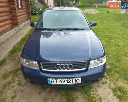 Синій Ауді А4, об'ємом двигуна 1.6 л та пробігом 273 тис. км за 3950 $, фото 1 на Automoto.ua