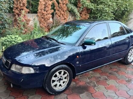 Ауди А4 1999 в Днепре (Днепропетровске) на Automoto.ua Синий Ауди А4, объемом двигателя 0 л и пробегом 345 тыс. км за 1500 $, фото 1 на Automoto.ua