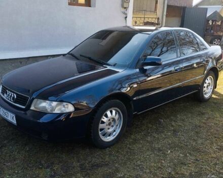Синий Ауди А4, объемом двигателя 1.8 л и пробегом 348 тыс. км за 3500 $, фото 1 на Automoto.ua