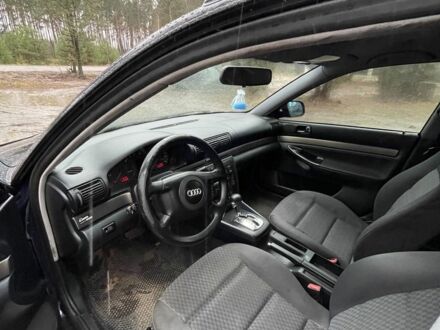 Синий Ауди А4, объемом двигателя 1.9 л и пробегом 350 тыс. км за 3000 $, фото 1 на Automoto.ua