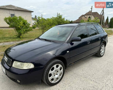 Синий Ауди А4, объемом двигателя 1.9 л и пробегом 374 тыс. км за 3750 $, фото 1 на Automoto.ua