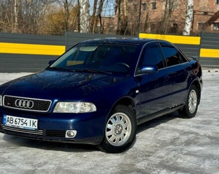 Синий Ауди А4, объемом двигателя 1.6 л и пробегом 285 тыс. км за 3299 $, фото 1 на Automoto.ua