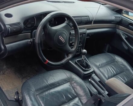 Синий Ауди А4, объемом двигателя 2.5 л и пробегом 260 тыс. км за 3300 $, фото 1 на Automoto.ua