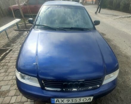 Синий Ауди А4, объемом двигателя 1.8 л и пробегом 406 тыс. км за 3000 $, фото 1 на Automoto.ua