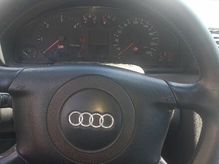 Синий Ауди А4, объемом двигателя 0 л и пробегом 200 тыс. км за 460 $, фото 1 на Automoto.ua