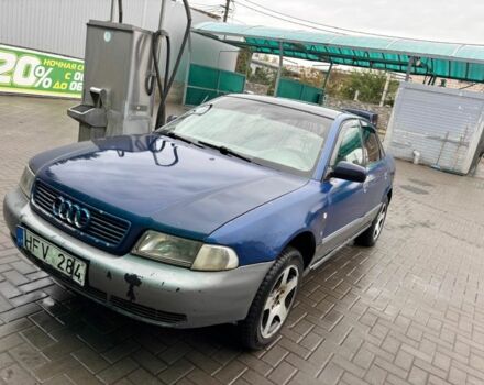 Синий Ауди А4, объемом двигателя 1.9 л и пробегом 299 тыс. км за 1200 $, фото 1 на Automoto.ua