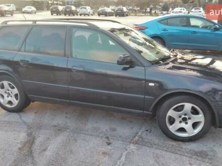 Синий Ауди А4, объемом двигателя 1.9 л и пробегом 350 тыс. км за 3900 $, фото 1 на Automoto.ua