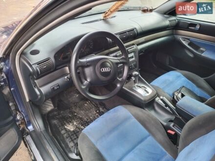 Синій Ауді А4, об'ємом двигуна 2.5 л та пробігом 271 тис. км за 3800 $, фото 1 на Automoto.ua