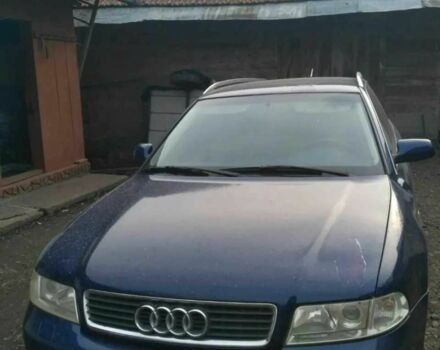 Синій Ауді А4, об'ємом двигуна 1.8 л та пробігом 267 тис. км за 3800 $, фото 1 на Automoto.ua