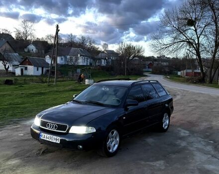 Синій Ауді А4, об'ємом двигуна 1.8 л та пробігом 180 тис. км за 2990 $, фото 1 на Automoto.ua