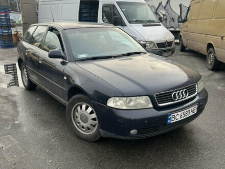 Синий Ауди А4, объемом двигателя 2.5 л и пробегом 400 тыс. км за 3500 $, фото 1 на Automoto.ua