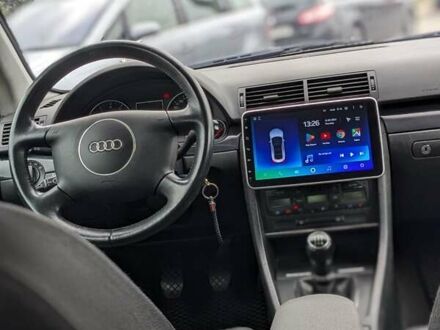 Синій Ауді А4, об'ємом двигуна 1.6 л та пробігом 305 тис. км за 5100 $, фото 1 на Automoto.ua